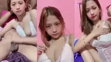 Dokumentasi Laura Cantik Kostum Pelayan Kasur poster