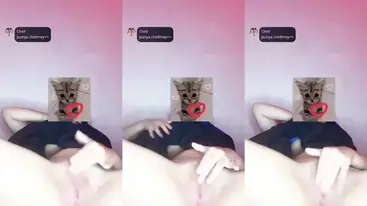 Dokumentasi Ukhti Hijab Cantik Bersantai Kasur poster