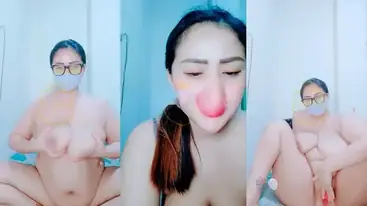 Mamah Muda Binal Azza Ngangkang Asyik Colmek poster