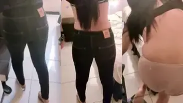 Tante Istri Cantik Pasrah Goyang Kasur Peraduan poster