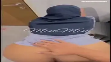 Ukhti Hijab Cantik Pasrah Servis Kasur Crot Mulut poster