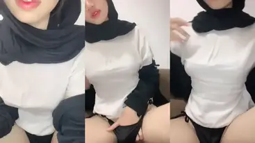 Ukhti Hijab Semok Cantik Live Kasur Desah poster